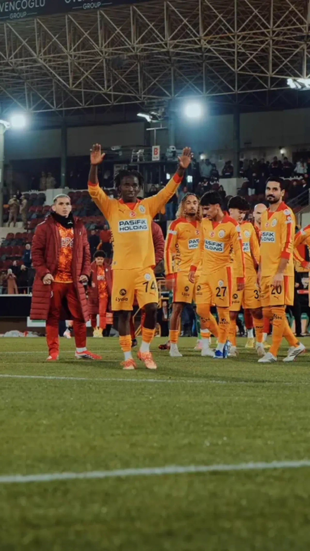 Galatasaray'da Genç Yıldızlar Gecesi: Nhaga, Güner ve Kahraman'dan Kritik Galibiyet Galatasaray'da Genç Yıldızlar Gecesi: Nhaga, Güner ve Kahraman'dan Kritik Galibiyet