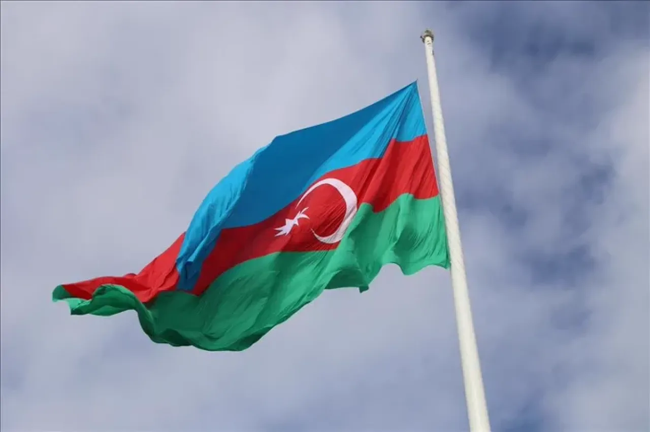 Azerbaycan, İran'daki Diplomatlarını Geri Çağırdı Azerbaycan, İran'daki Diplomatlarını Geri Çağırdı