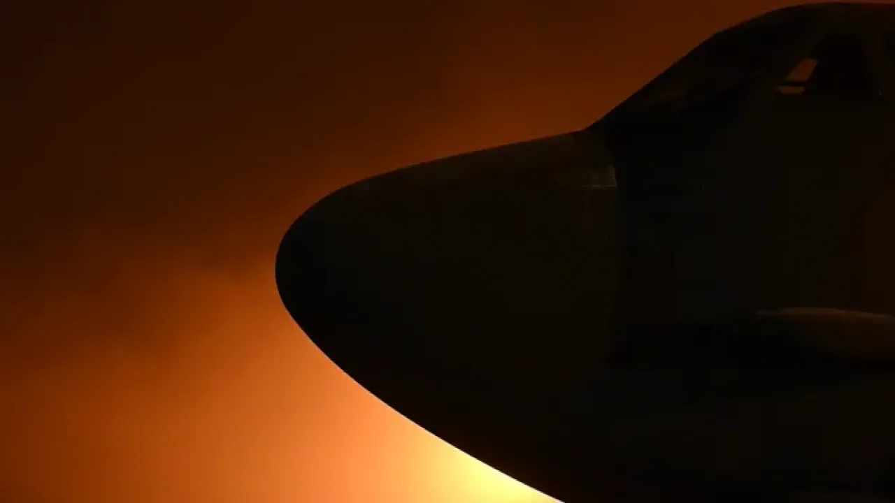 ABD Savaş Bakanı'ndan Çarpıcı İtiraf: "B-52 ile Mücadele Asla Adil Değil" ABD Savaş Bakanı'ndan Çarpıcı İtiraf: "B-52 ile Mücadele Asla Adil Değil"