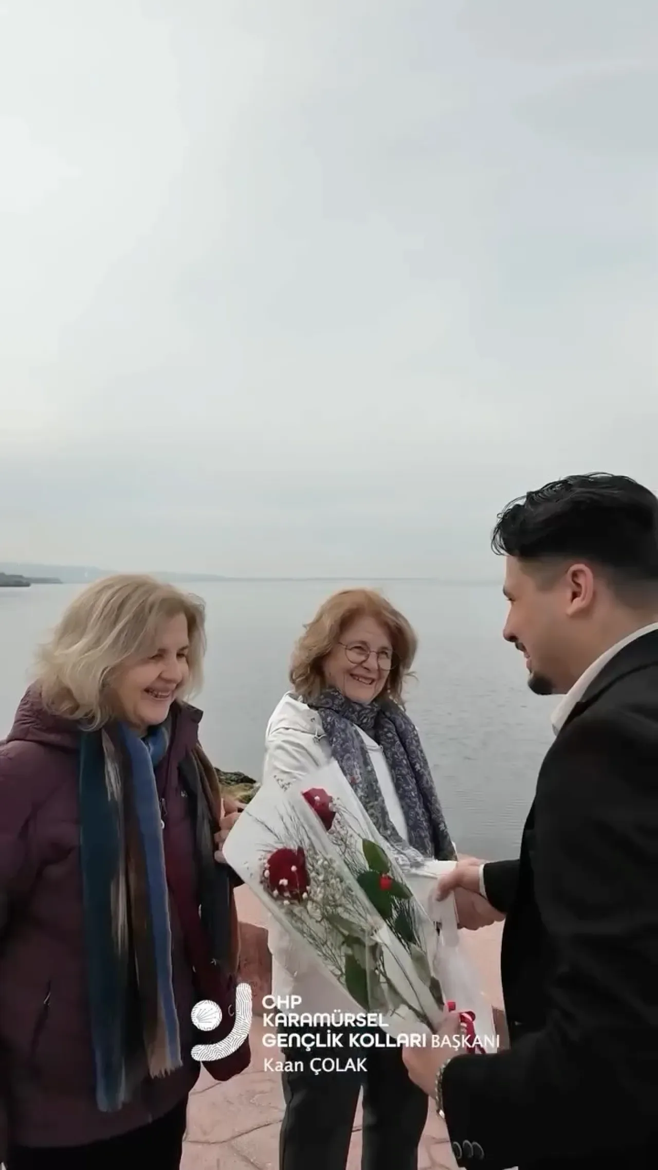 CHP Karamürsel Gençlik Kolları, 8 Mart'ta Kadınlarla Sokakta Buluştu CHP Karamürsel Gençlik Kolları, 8 Mart'ta Kadınlarla Sokakta Buluştu
