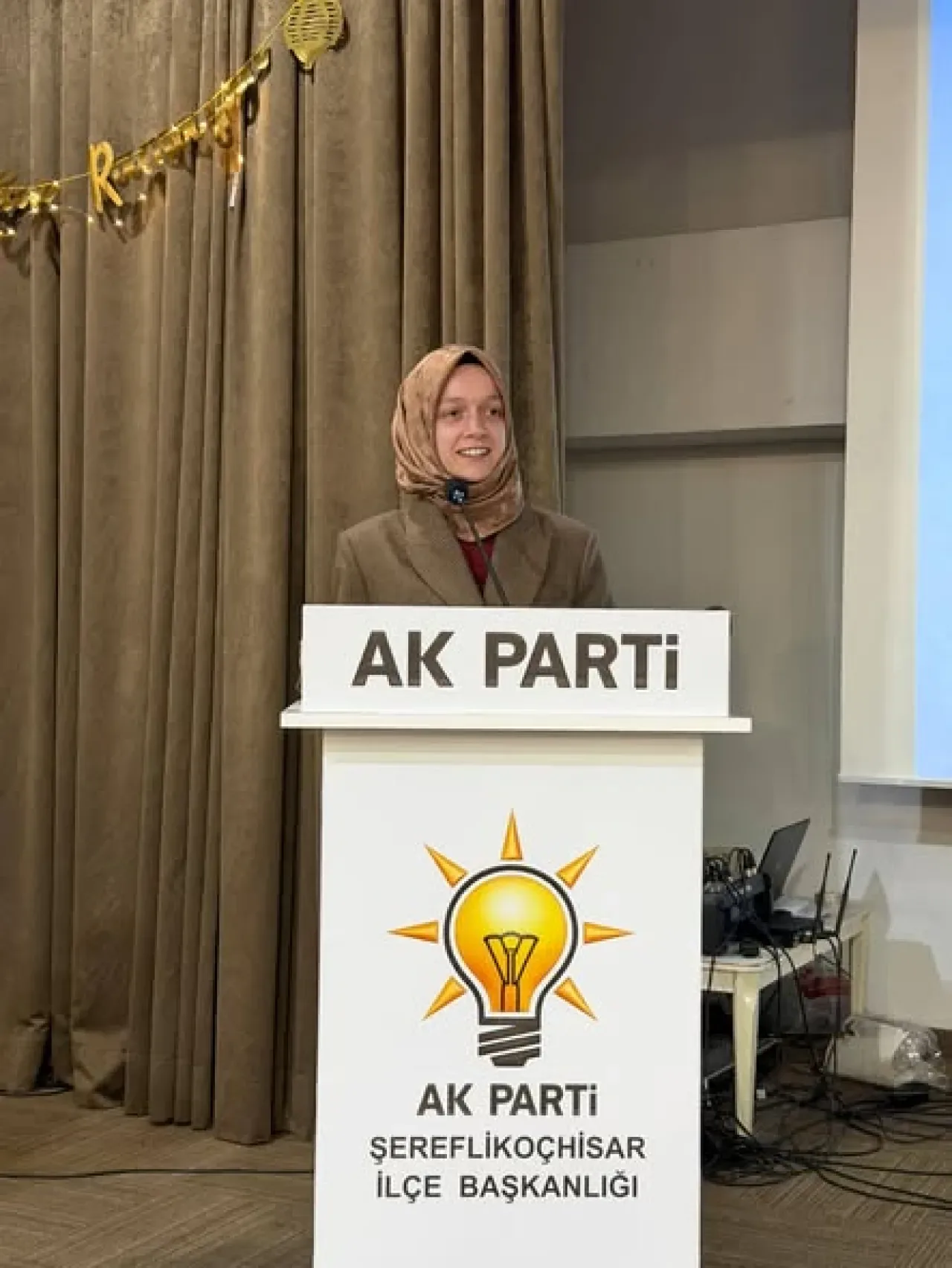 AK Parti'li Vekiller Şereflikoçhisar'da Vefa İftarında Buluştu AK Parti'li Vekiller Şereflikoçhisar'da Vefa İftarında Buluştu