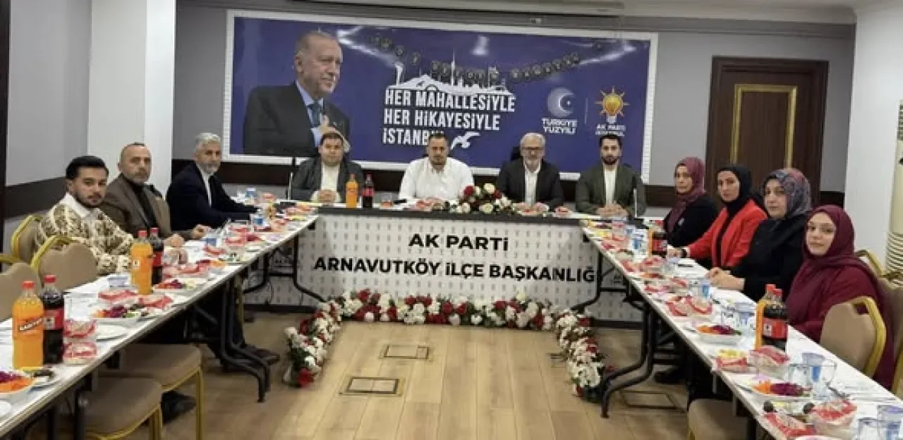 Arnavutköy'de İstihdam Seferberliği: AK Parti İftarda Buluştu, İş İmkanları Masaya Yatırıldı Arnavutköy'de İstihdam Seferberliği: AK Parti İftarda Buluştu, İş İmkanları Masaya Yatırıldı