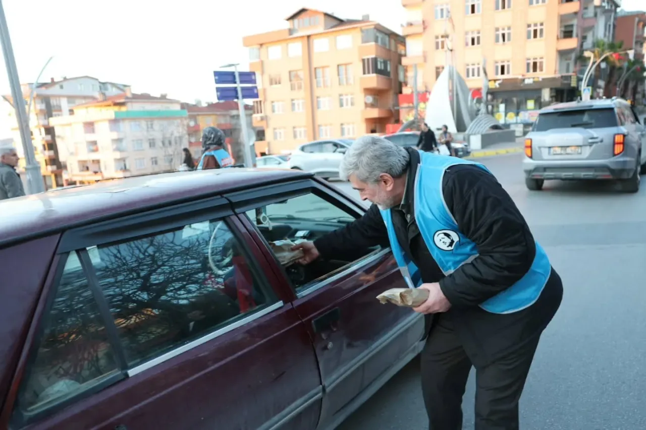 AK Parti Kocaeli Milletvekili Sami Çakır, TBMM'deki Görevi ve Ankara'daki Çalışmalarıyla Öne Çıkıyor AK Parti Kocaeli Milletvekili Sami Çakır, TBMM'deki Görevi ve Ankara'daki Çalışmalarıyla Öne Çıkıyor