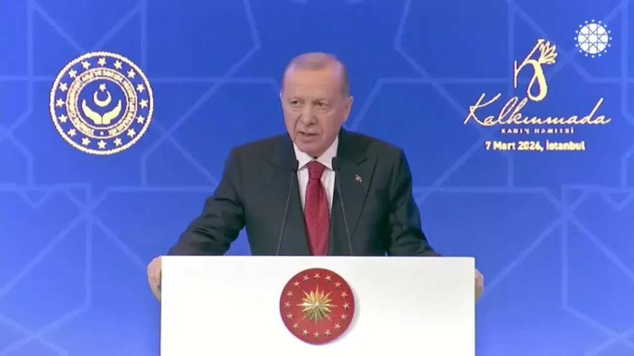 Cumhurbaşkanı Erdoğan'dan 8 Mart Mesajı: Dünyanın Dört Bir Yanındaki Kadınlarla Dayanışma Cumhurbaşkanı Erdoğan'dan 8 Mart Mesajı: Dünyanın Dört Bir Yanındaki Kadınlarla Dayanışma
