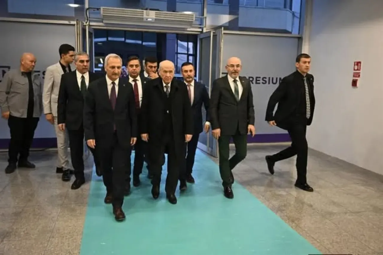 MHP Kahramankazan, 8 Mart Programında Üç Hilalin Aydınlığında Buluştu MHP Kahramankazan, 8 Mart Programında Üç Hilalin Aydınlığında Buluştu
