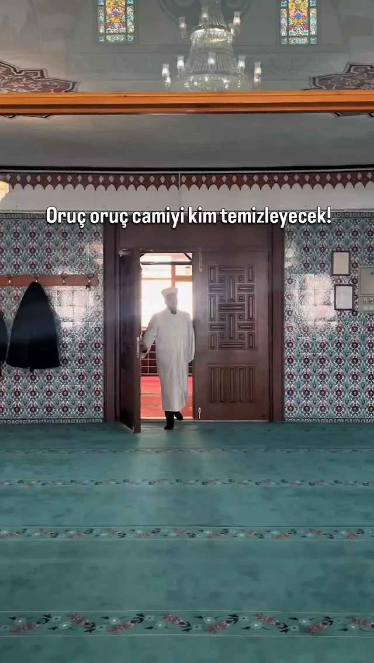 Keçiören'de Gençler Ramazan Ruhunu Camii Temizliğiyle Yaşattı Keçiören'de Gençler Ramazan Ruhunu Camii Temizliğiyle Yaşattı