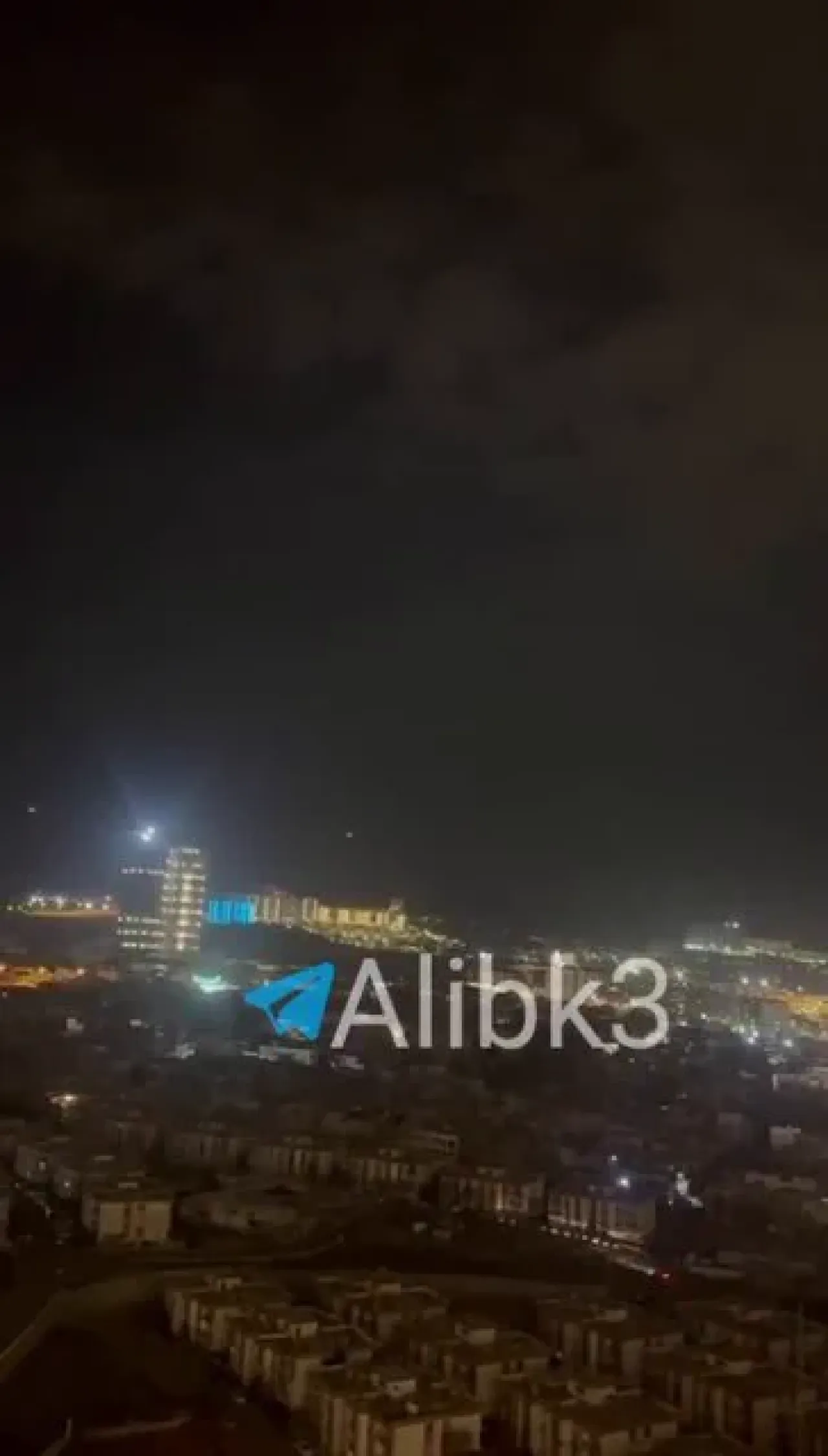 Irak Süleymaniye'de Şiddetli Patlamalar: Gerginlik Yükseliyor Irak Süleymaniye'de Şiddetli Patlamalar: Gerginlik Yükseliyor
