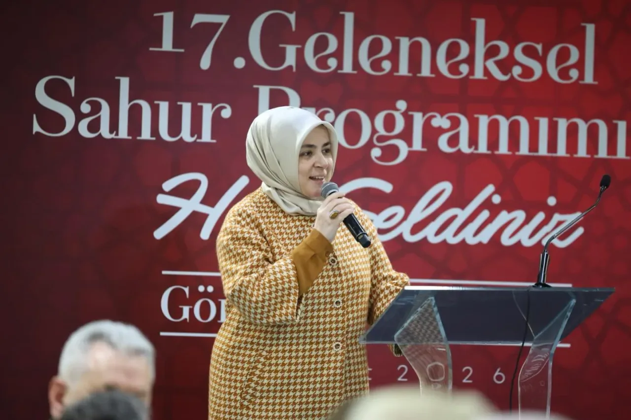 AK Partili Vekillerden Samimi Sahur Buluşması AK Partili Vekillerden Samimi Sahur Buluşması