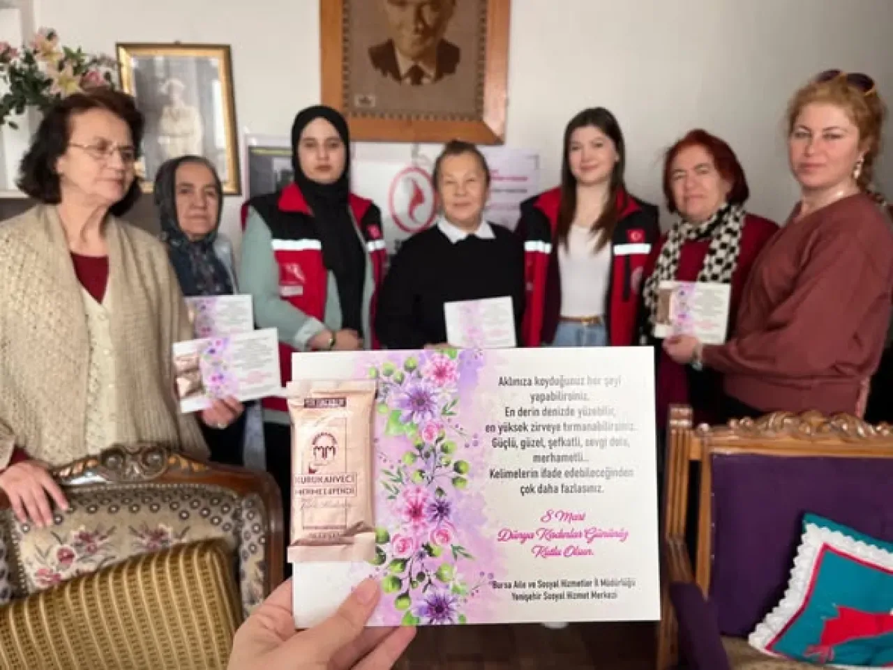 Bursa'da 8 Mart Etkinliği: Kadına Yönelik Şiddet ve Koruyucu Aile Modeli Anlatıldı Bursa'da 8 Mart Etkinliği: Kadına Yönelik Şiddet ve Koruyucu Aile Modeli Anlatıldı
