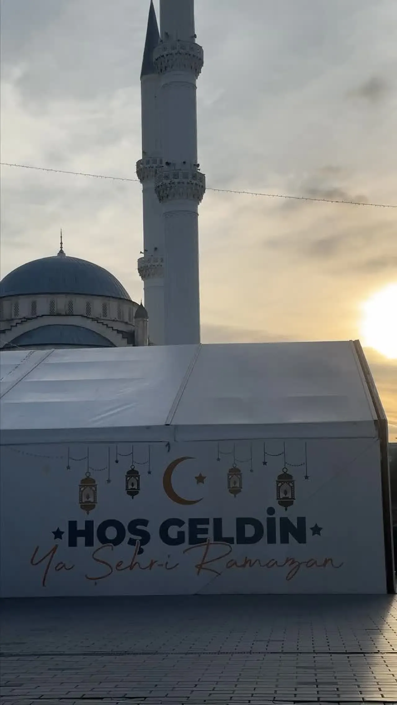 Esenyurt'ta Ramazan Sofraları Komşuluk Bağlarını Güçlendiriyor Esenyurt'ta Ramazan Sofraları Komşuluk Bağlarını Güçlendiriyor