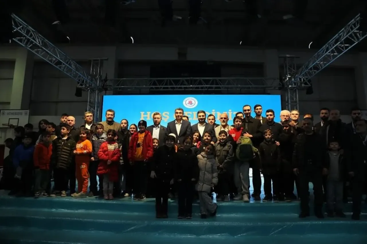 Kâğıthane'de Gençlik ve Aileler Sabah Namazında Buluştu Kâğıthane'de Gençlik ve Aileler Sabah Namazında Buluştu
