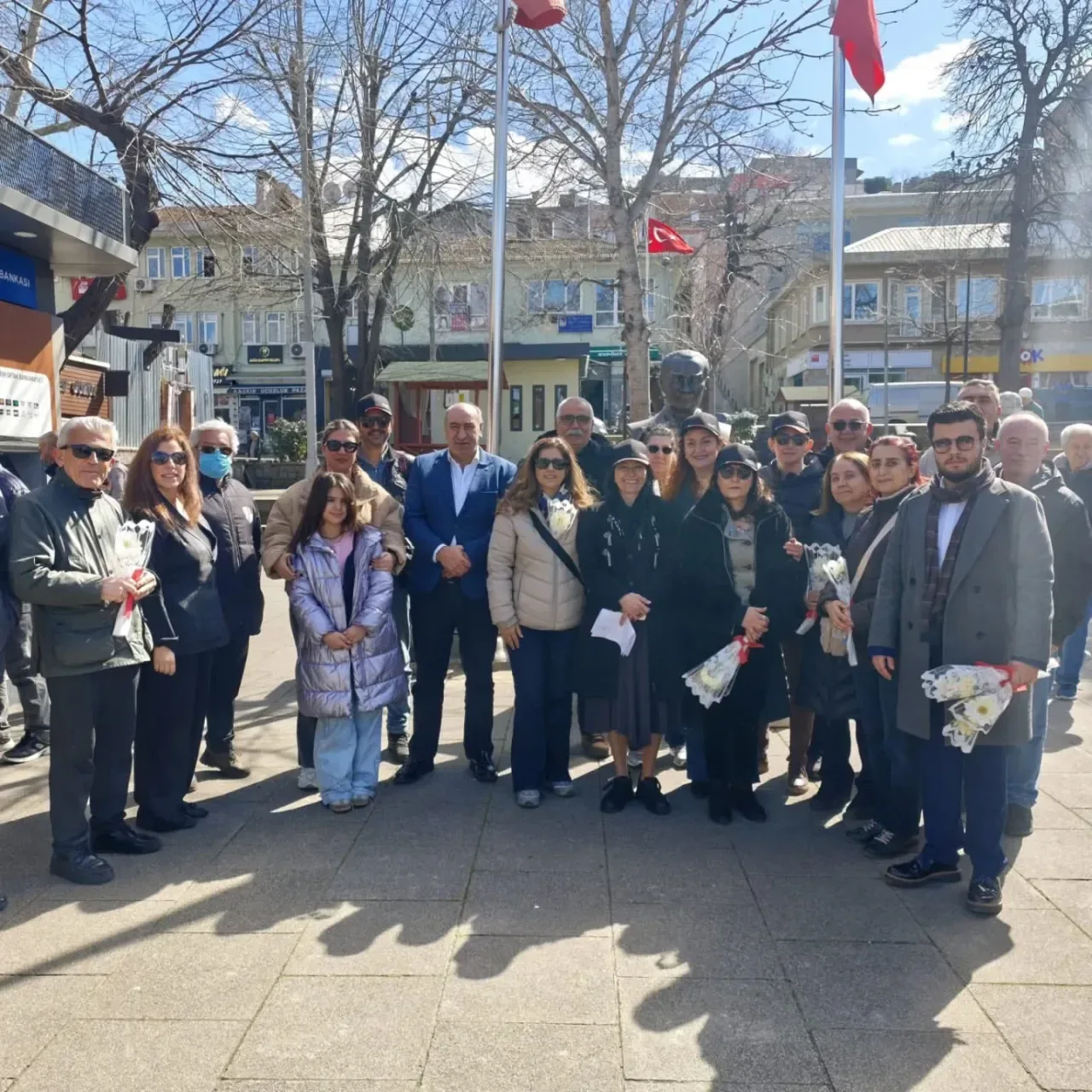 İYİ Parti Beykoz'dan 8 Mart'ta Kapı Kapı Ziyaret: "Kadınların Derdine ve Mutluluğuna Ortak Olduk" İYİ Parti Beykoz'dan 8 Mart'ta Kapı Kapı Ziyaret: "Kadınların Derdine ve Mutluluğuna Ortak Olduk"