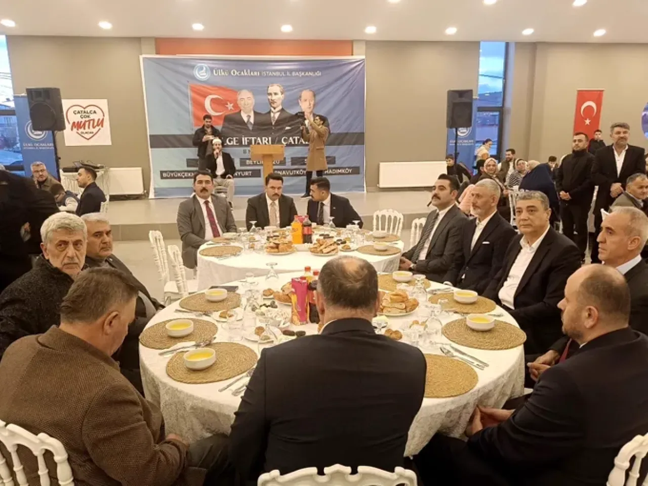 MHP Çatalca Teşkilatı, Ülkü Ocakları'nın İftar Programında Buluştu MHP Çatalca Teşkilatı, Ülkü Ocakları'nın İftar Programında Buluştu