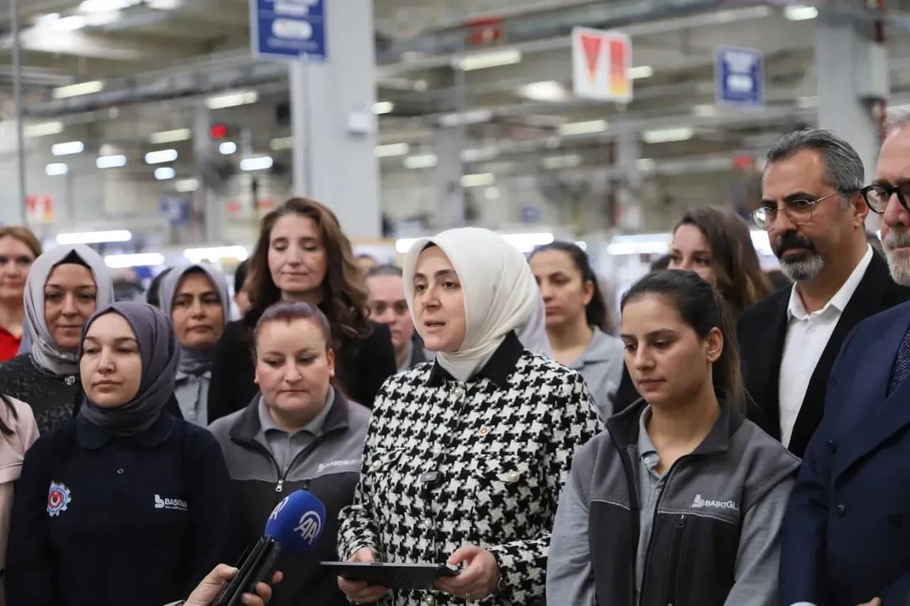 AK Partili Işık Ercan: "Kadın Güçlenirse Türkiye Güçlenir" AK Partili Işık Ercan: "Kadın Güçlenirse Türkiye Güçlenir"