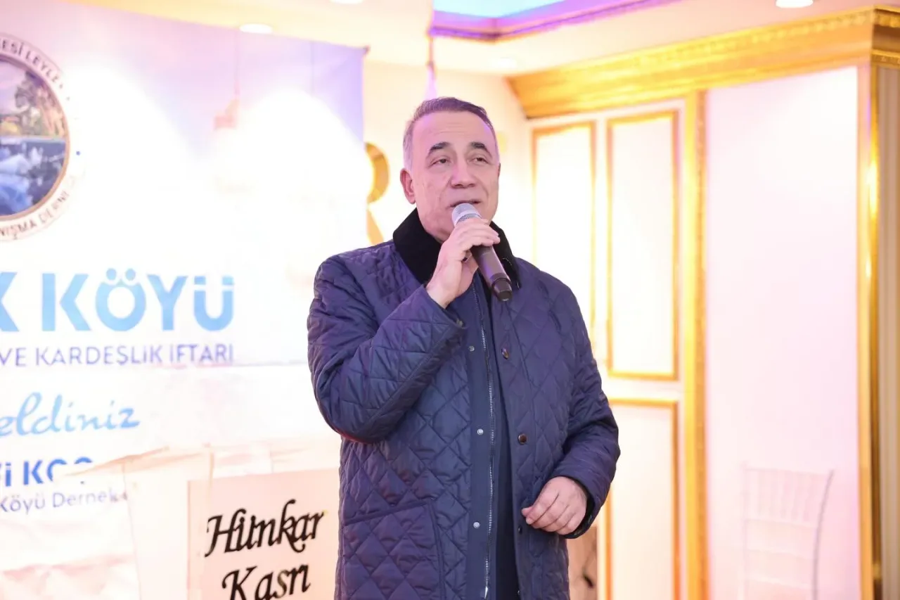 Sultangazi'de Ramazan Kardeşliği: İftar Sofralarında Hemşehri Buluşması Sultangazi'de Ramazan Kardeşliği: İftar Sofralarında Hemşehri Buluşması