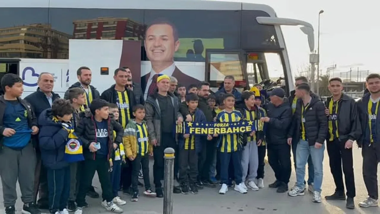 Sındırgı'dan Depremzede Gençlere Moral Gezisi: Fenerbahçe Maçında Unutulmaz Heyecan Sındırgı'dan Depremzede Gençlere Moral Gezisi: Fenerbahçe Maçında Unutulmaz Heyecan