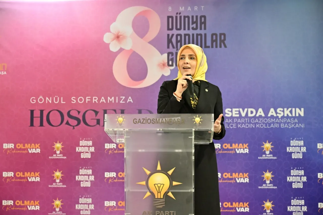 AK Partili Paker, Gaziosmanpaşa'da AK Kadınlarla İftarda Buluştu AK Partili Paker, Gaziosmanpaşa'da AK Kadınlarla İftarda Buluştu