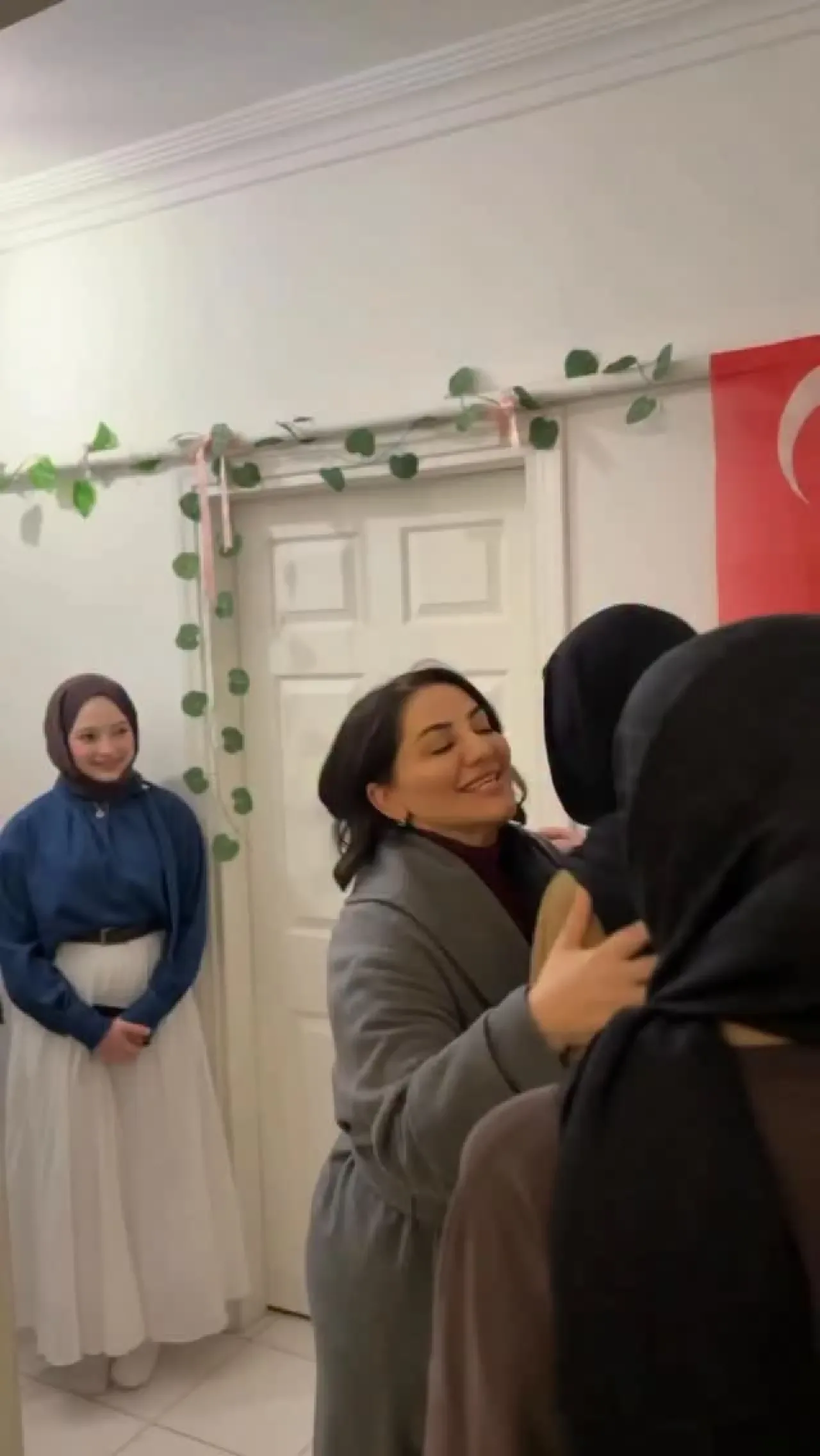 AK Partili Vekil Şengül Karslı, Gençlerle Sahurda Buluştu AK Partili Vekil Şengül Karslı, Gençlerle Sahurda Buluştu