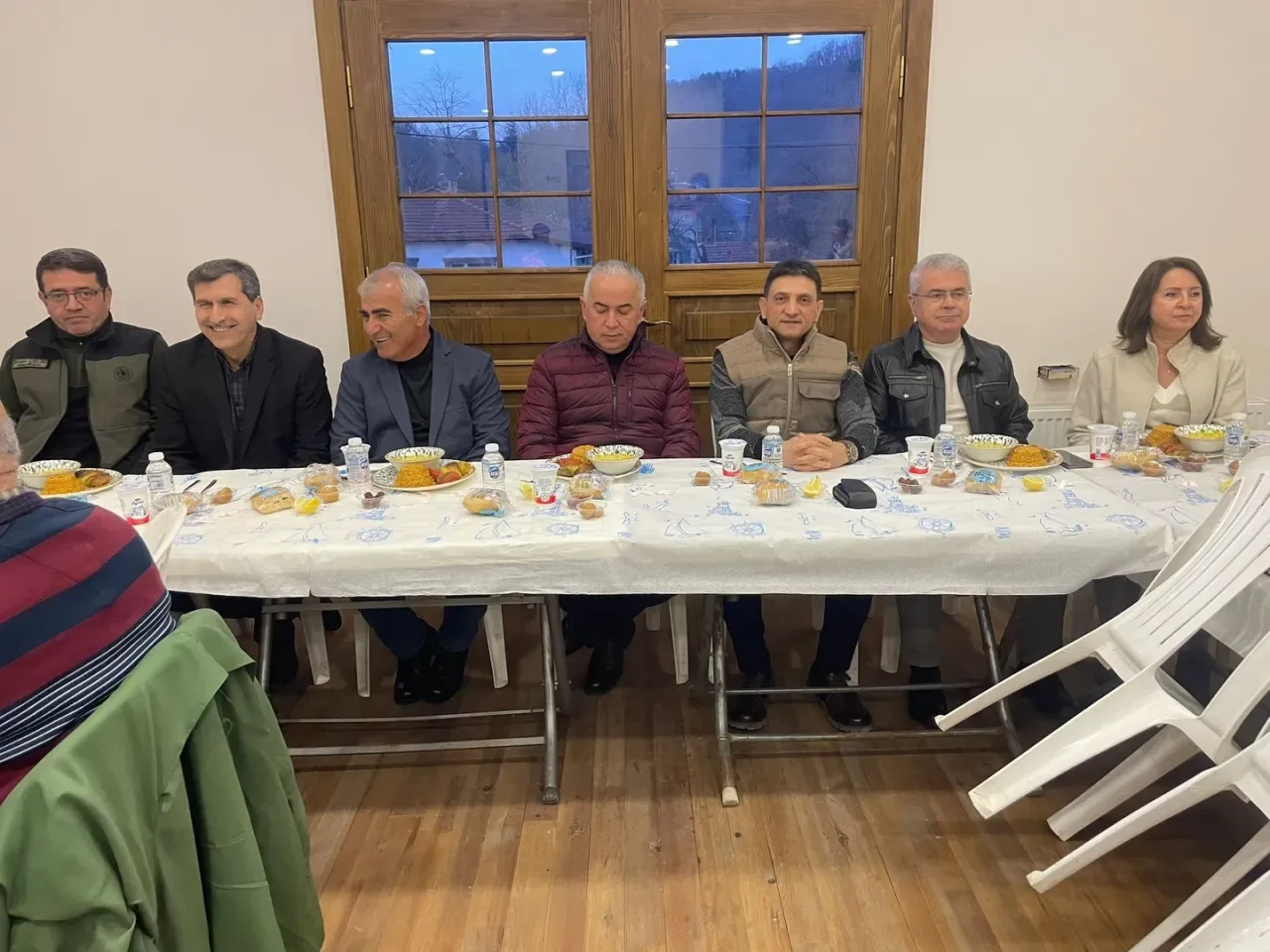 Şile'de Arıcılık Sektörü İftarda Buluştu: Kooperatiften Tarıma Destek Mesajı Şile'de Arıcılık Sektörü İftarda Buluştu: Kooperatiften Tarıma Destek Mesajı