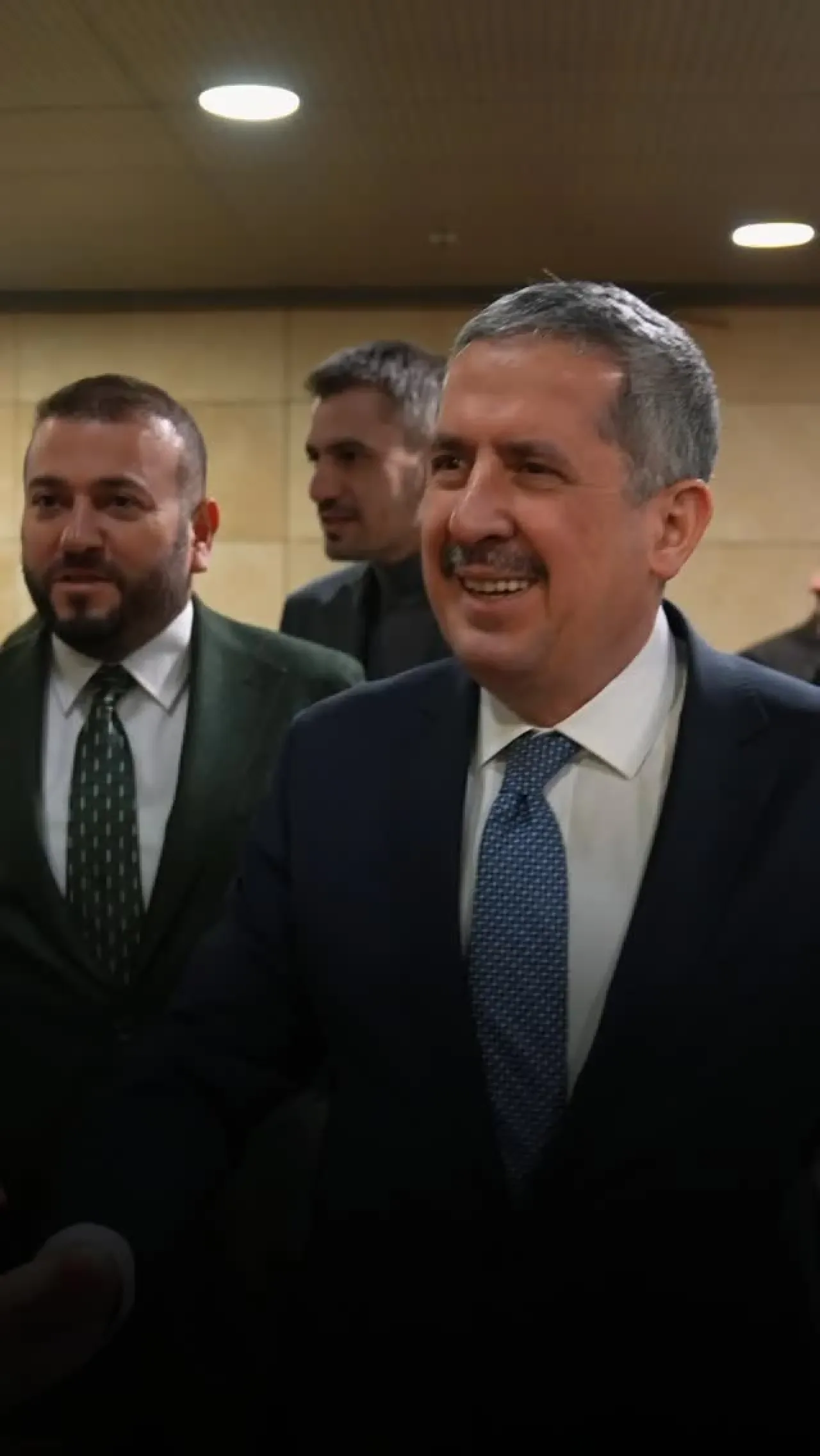 Arnavutköy'de Ramazan Bereketi: Bakan Yardımcısı ve Esnafla Sahur Sofrası Arnavutköy'de Ramazan Bereketi: Bakan Yardımcısı ve Esnafla Sahur Sofrası