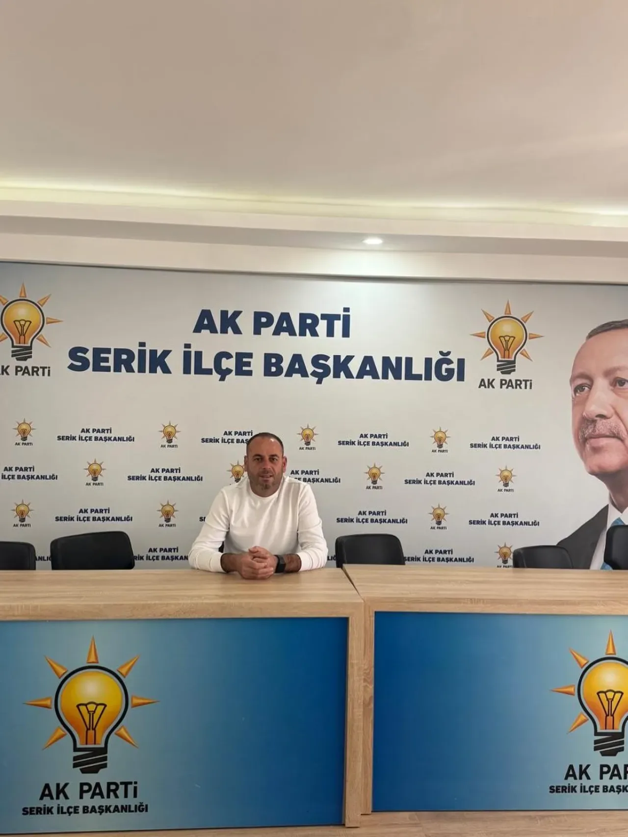 Serik AK Parti İlçe Başkanlığı'nda Bugünkü Nöbetçi İsim Belli Oldu Serik AK Parti İlçe Başkanlığı'nda Bugünkü Nöbetçi İsim Belli Oldu