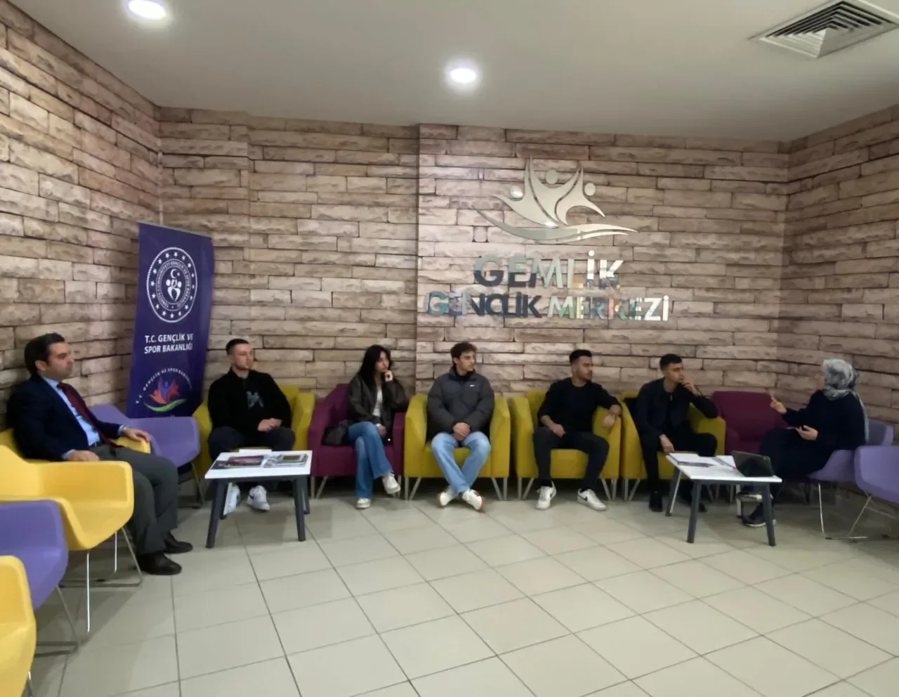 Bursa Gemlik Gençlik Merkezi'nde Ünides Proje Başvuruları Kabul Edildi Bursa Gemlik Gençlik Merkezi'nde Ünides Proje Başvuruları Kabul Edildi