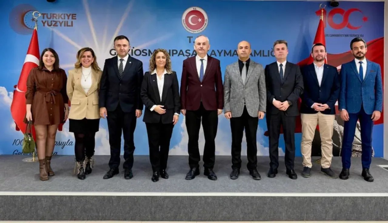 Gaziosmanpaşa'da Eğitim Sen İlçe Başkanı Kaymakamı Ziyaret Etti Gaziosmanpaşa'da Eğitim Sen İlçe Başkanı Kaymakamı Ziyaret Etti