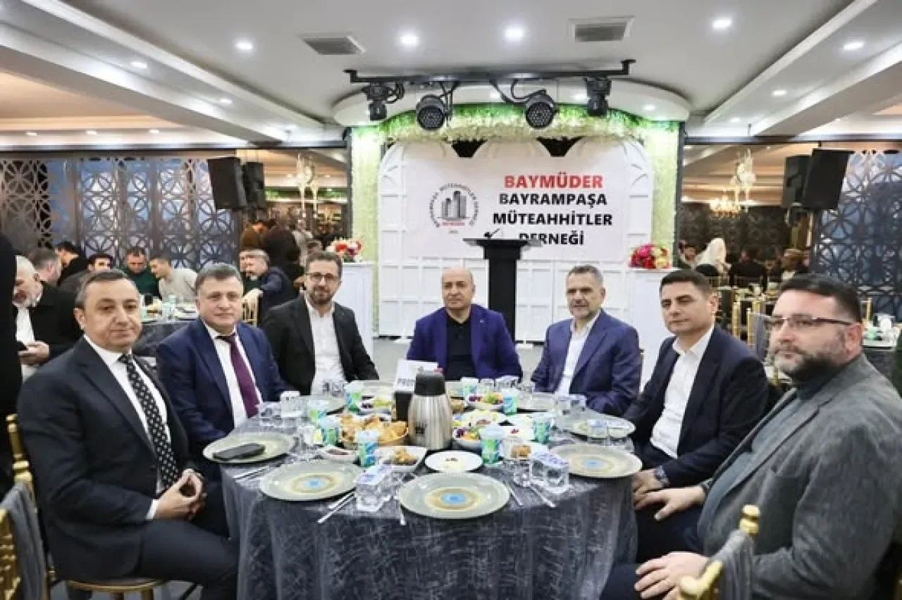MHP Bayrampaşa İlçe Başkanı Tarık Karataş, BAYMÜDER İftarında MHP Bayrampaşa İlçe Başkanı Tarık Karataş, BAYMÜDER İftarında