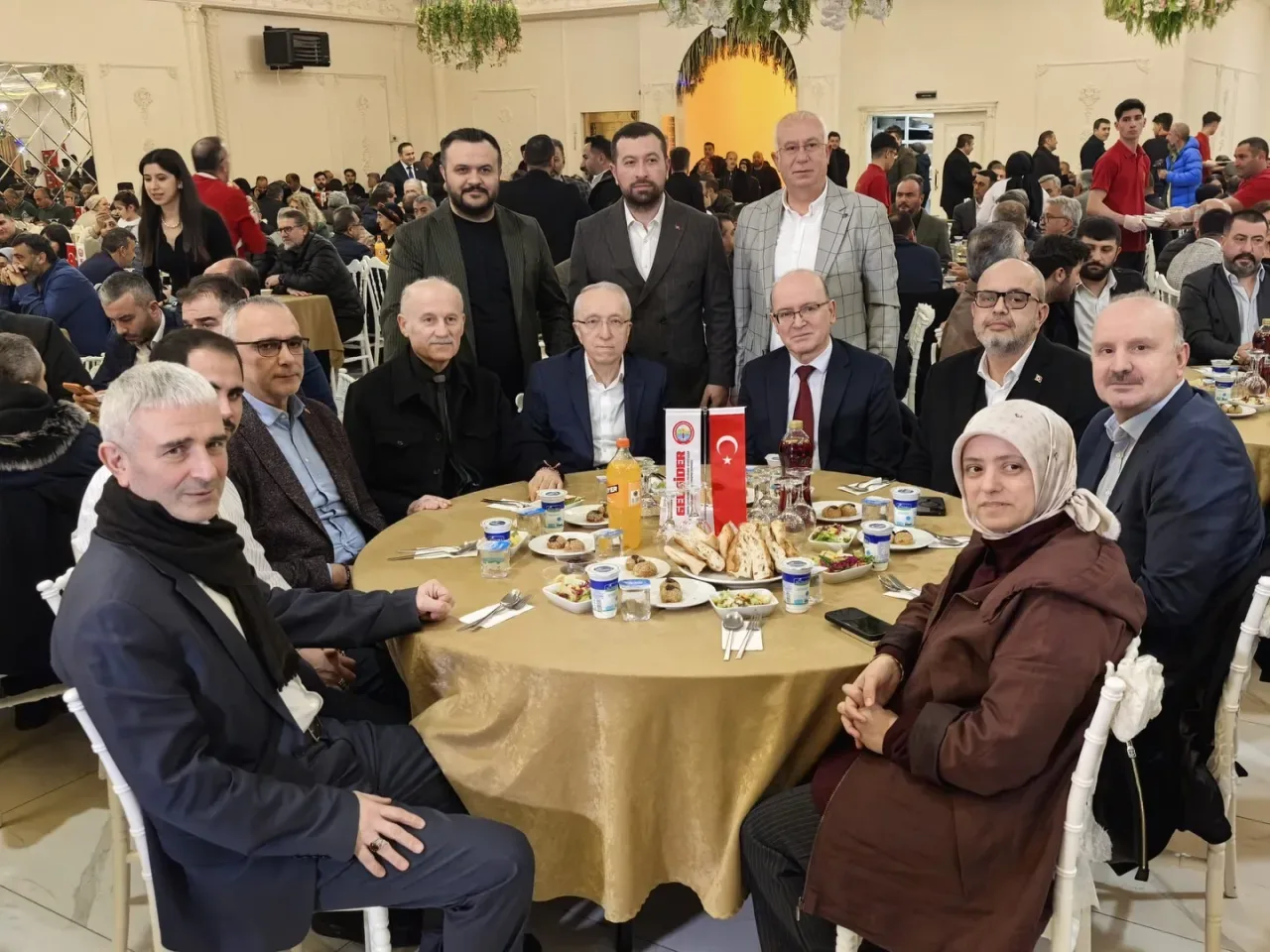 AK Parti Gebze İlçe Başkanı, Sivaslı Hemşerileriyle İftarda Buluştu AK Parti Gebze İlçe Başkanı, Sivaslı Hemşerileriyle İftarda Buluştu