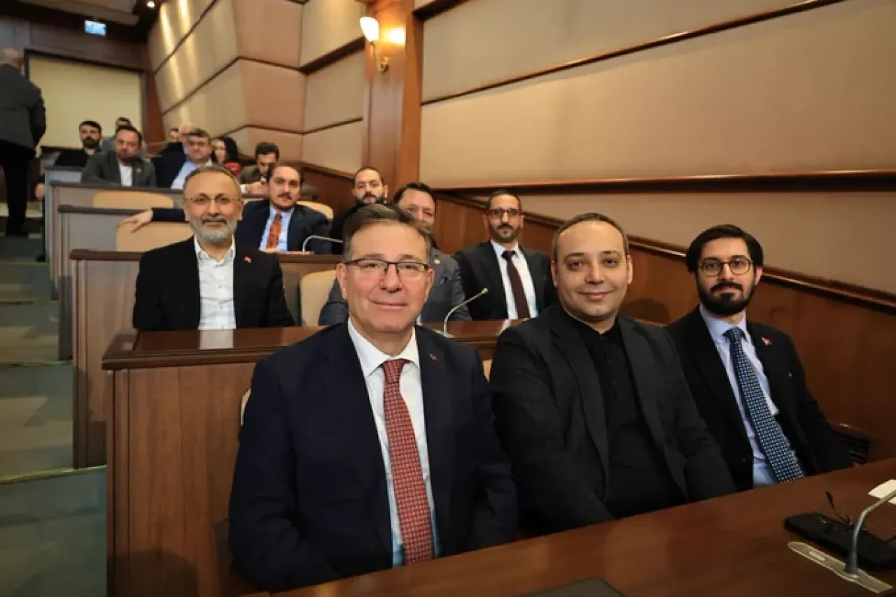 İBB Mart Meclisi'nde Sarıyer'in Temsili ve Birlik Mesajı İBB Mart Meclisi'nde Sarıyer'in Temsili ve Birlik Mesajı