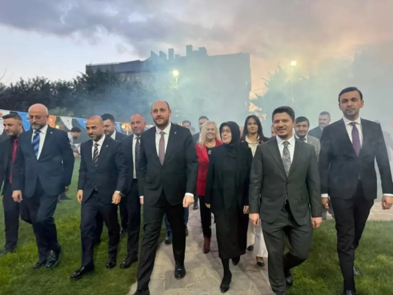 AK Parti Yalova Teşkilatı İftarda Bir Araya Geldi AK Parti Yalova Teşkilatı İftarda Bir Araya Geldi