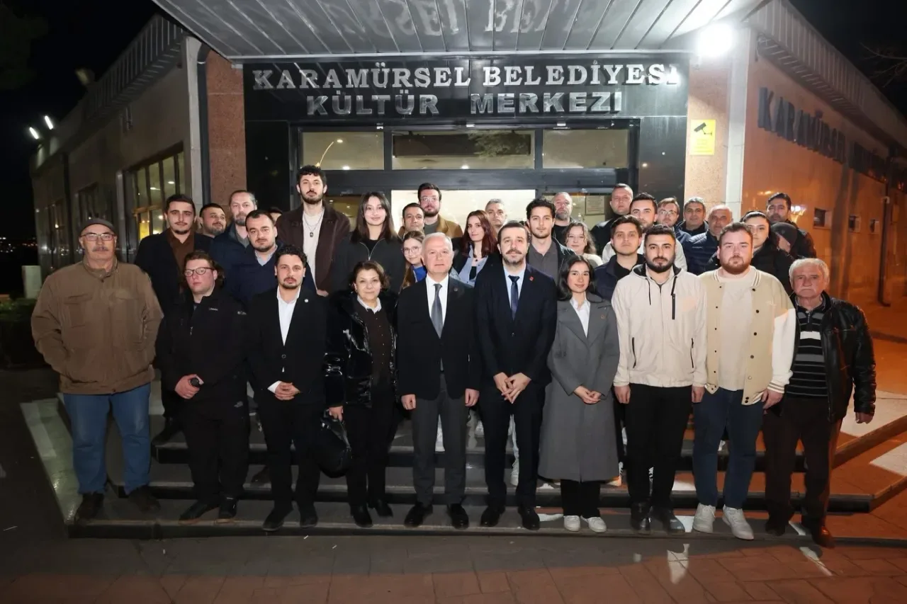 CHP Karamürsel'de Birlik ve Dayanışma Rüzgarı: Örgüt İftarında Buluştular CHP Karamürsel'de Birlik ve Dayanışma Rüzgarı: Örgüt İftarında Buluştular