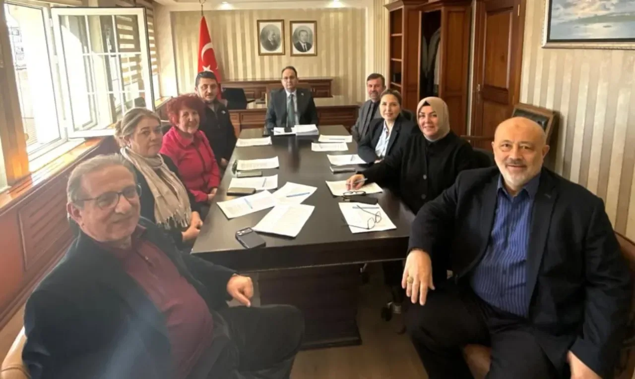 Şişli'de Eğitim ve Sosyal Yardım İçin Önemli Toplantı Gerçekleştirildi Şişli'de Eğitim ve Sosyal Yardım İçin Önemli Toplantı Gerçekleştirildi