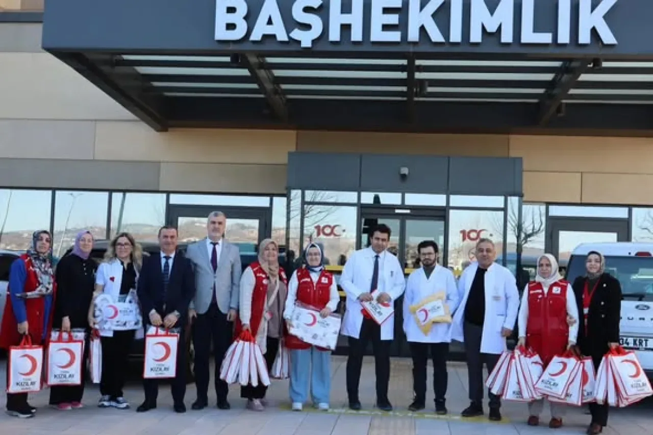 Bursa Şehir Hastanesi'ne Anlamlı Bağış | Kızılay Kadın Kolları Bebek Ürünleri Bağışladı Bursa Şehir Hastanesi'ne Anlamlı Bağış | Kızılay Kadın Kolları Bebek Ürünleri Bağışladı
