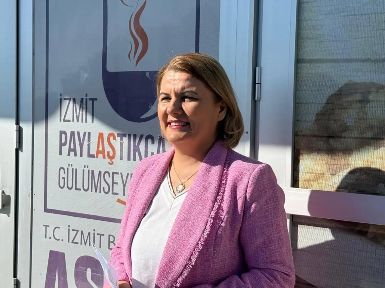 İzmit Aşevi Kapasitesini 2.5 Kat Artırdı, Günlük 10 Bin Yemek Üretiyor İzmit Aşevi Kapasitesini 2.5 Kat Artırdı, Günlük 10 Bin Yemek Üretiyor