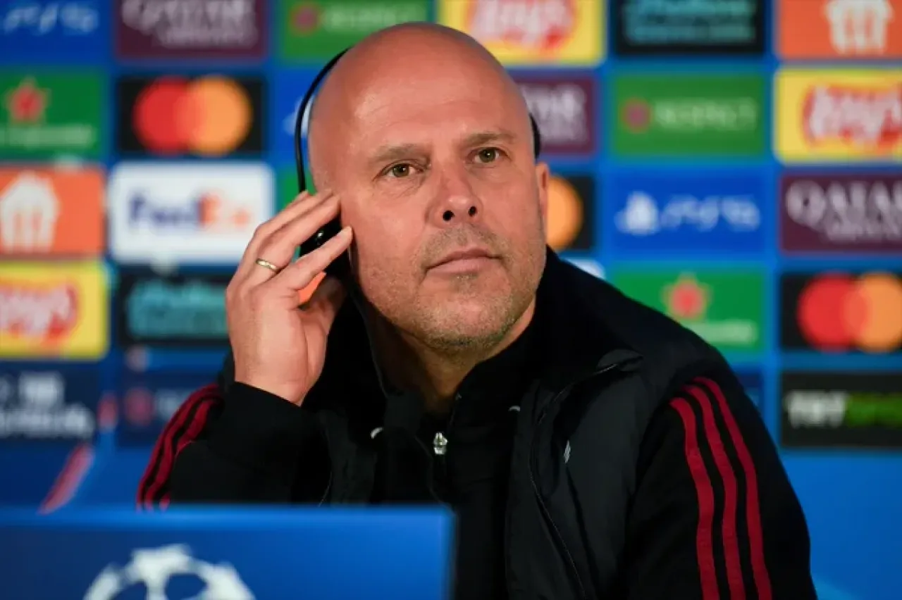 Arne Slot'tan Galatasaray Maçıyla İlgili Çarpıcı Penaltı Açıklaması: "Premier League'de Verilmeyebilirdi" Arne Slot'tan Galatasaray Maçıyla İlgili Çarpıcı Penaltı Açıklaması: "Premier League'de Verilmeyebilirdi"