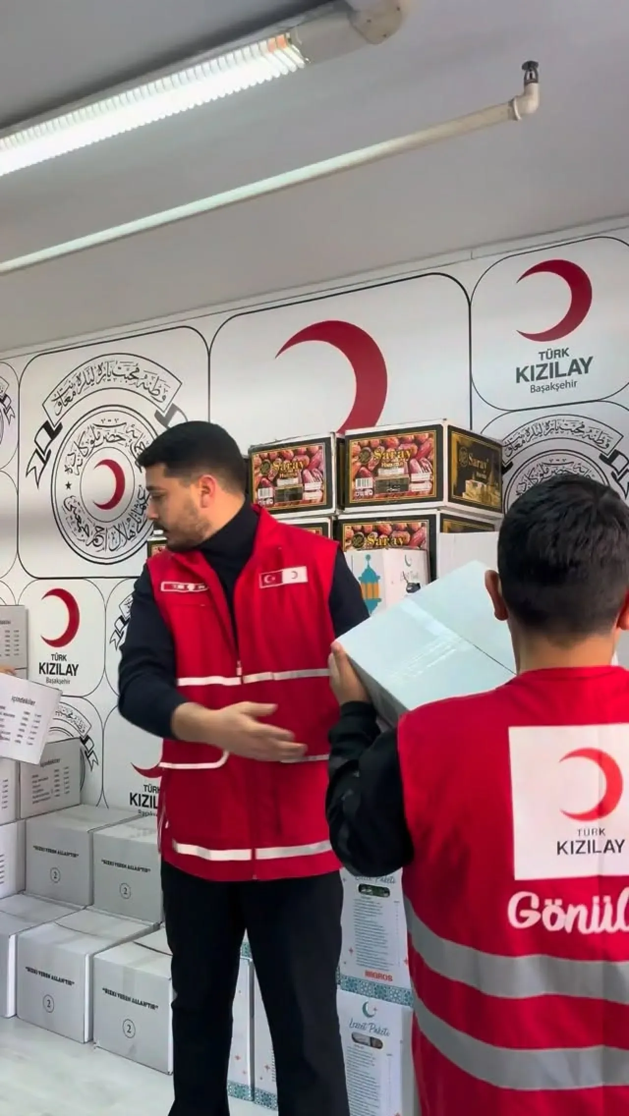 Genç Kızılay Başakşehir, İhtiyaç Sahiplerine Umut Taşıdı Genç Kızılay Başakşehir, İhtiyaç Sahiplerine Umut Taşıdı