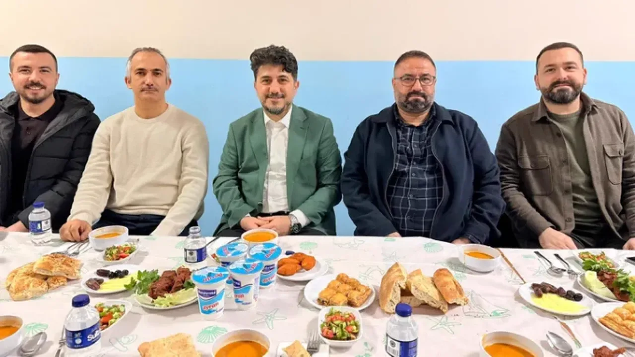 Gaziosmanpaşa'da Eğitim Camiası Ramazan'da Buluştu Gaziosmanpaşa'da Eğitim Camiası Ramazan'da Buluştu