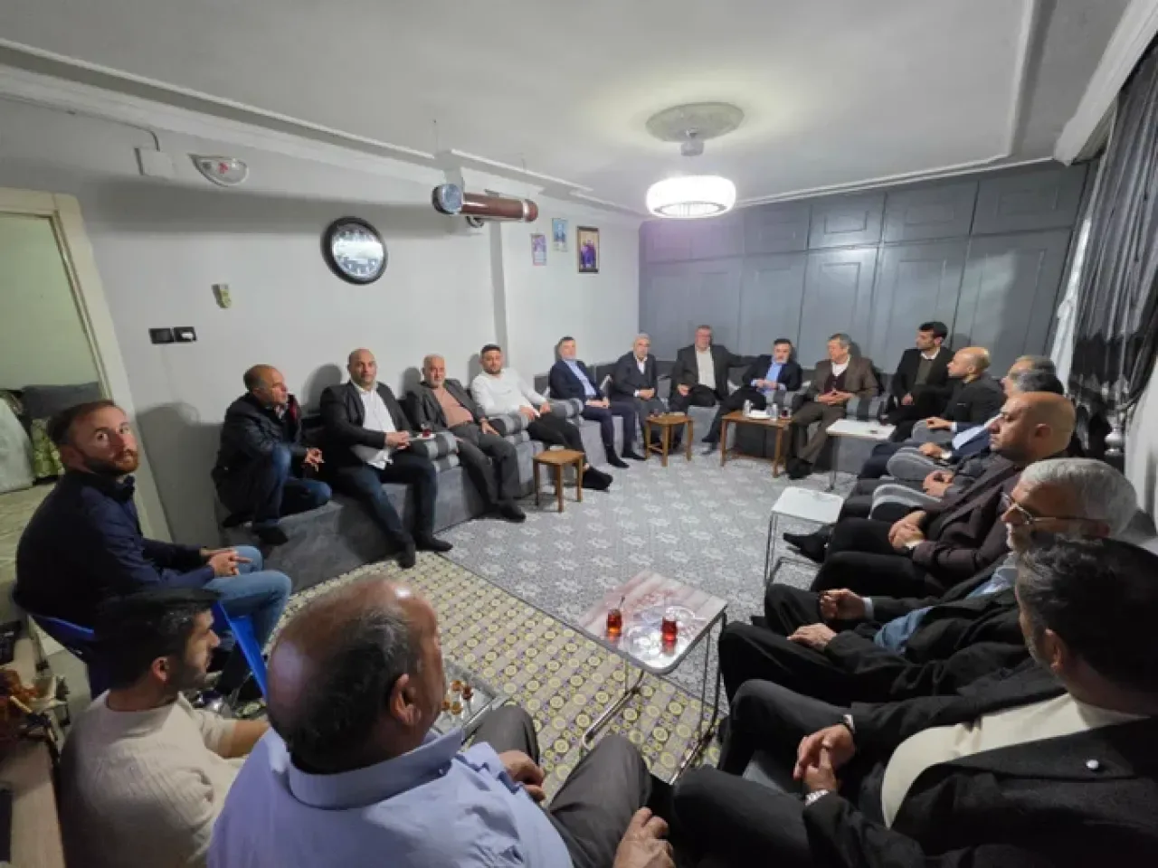 AK Parti'li Dağlı, Ramazan'ın Bereketini Hemşehrileriyle Paylaştı AK Parti'li Dağlı, Ramazan'ın Bereketini Hemşehrileriyle Paylaştı