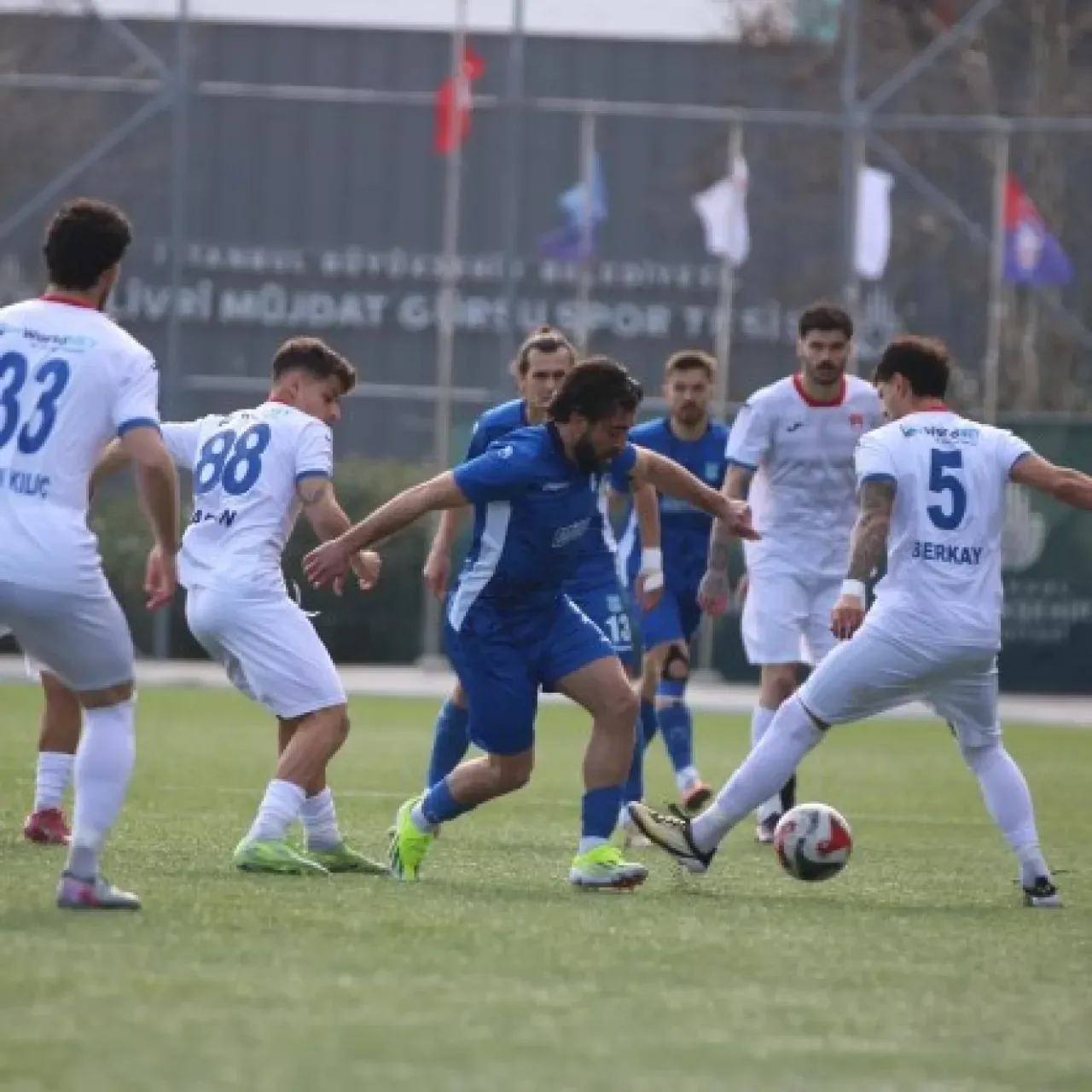 Yalova FK TFF 3. Lig'de Şampiyonluk ve Playoff Mücadelesinde Yalova FK TFF 3. Lig'de Şampiyonluk ve Playoff Mücadelesinde