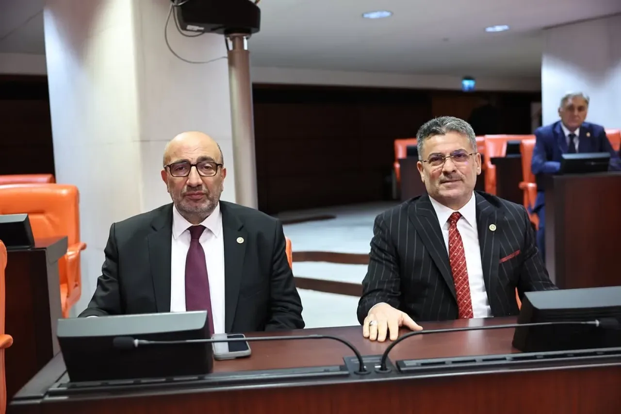 TBMM'de Kritik Güvenlik Oturumu: Dışişleri ve Millî Savunma Bakanları Milletvekillerini Bilgilendirdi TBMM'de Kritik Güvenlik Oturumu: Dışişleri ve Millî Savunma Bakanları Milletvekillerini Bilgilendirdi
