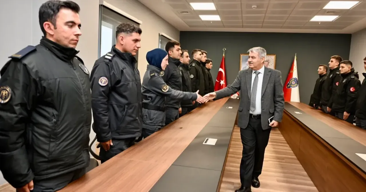 Yalova Emniyet Müdürü Stajyer Polis Öğrencileriyle Buluştu Yalova Emniyet Müdürü Stajyer Polis Öğrencileriyle Buluştu
