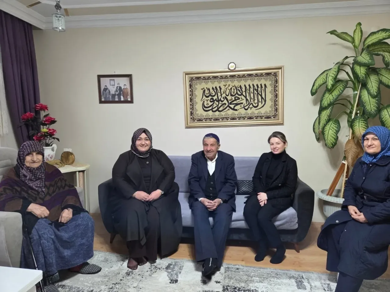 Kartepe'de Ramazan Sofraları Kardeşliği Pekiştiriyor Kartepe'de Ramazan Sofraları Kardeşliği Pekiştiriyor