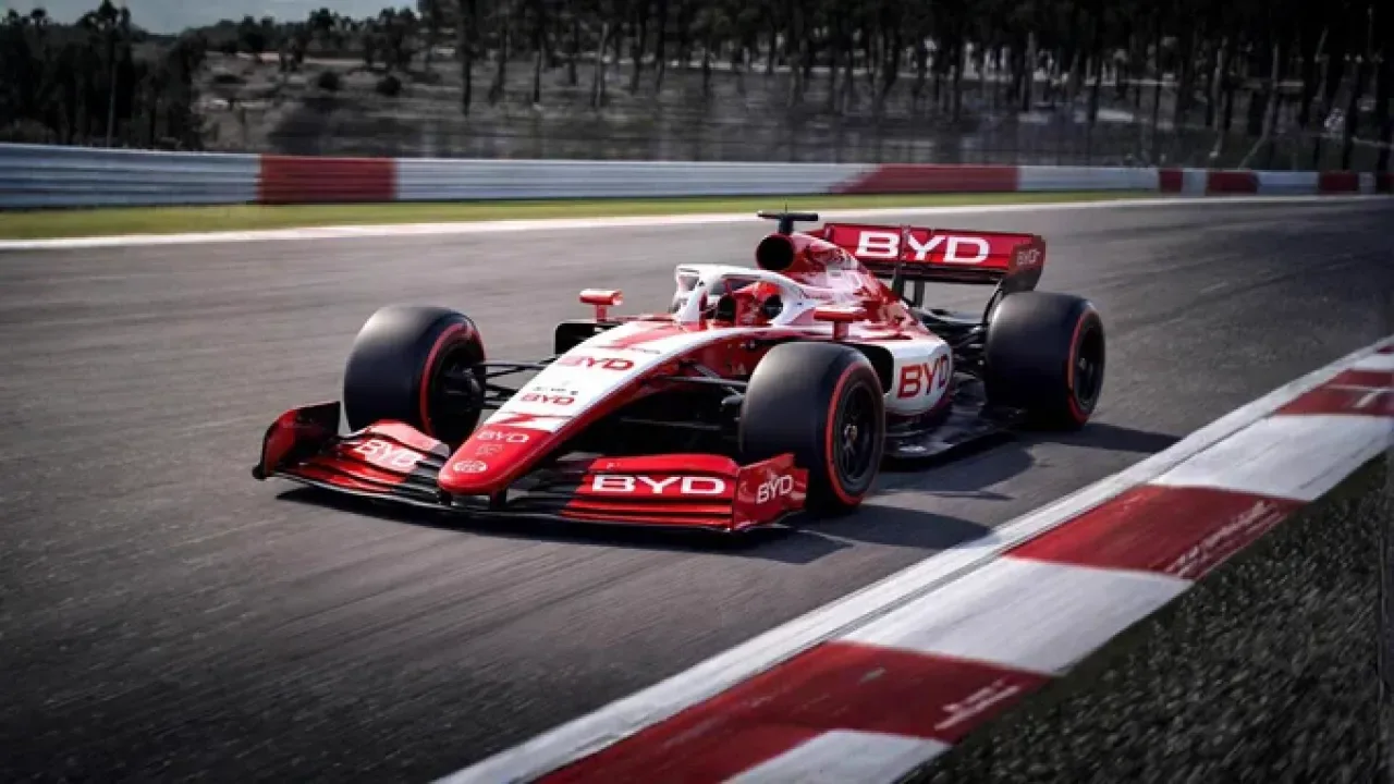 BYD, Formula 1'e Girerek Küresel Tahtını Güçlendirmeyi Planlıyor BYD, Formula 1'e Girerek Küresel Tahtını Güçlendirmeyi Planlıyor