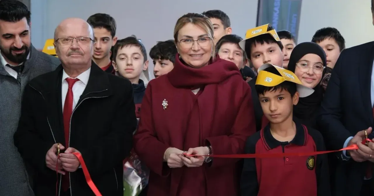 Altınova Kitap Günleri, Kitapseverlerden Yoğun İlgi Gördü Altınova Kitap Günleri, Kitapseverlerden Yoğun İlgi Gördü