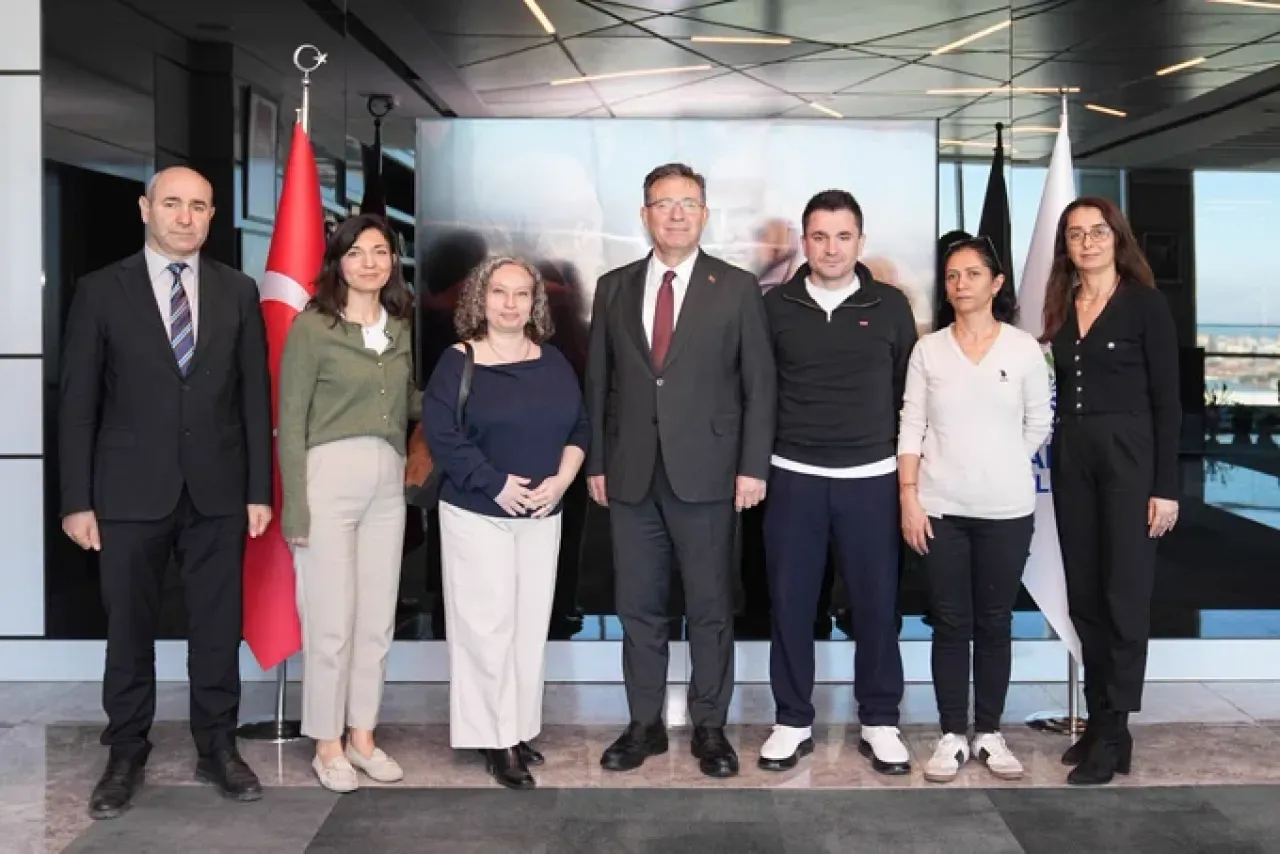 Sarıyer Belediye Başkanı, Sendika Temsilcileri ile Çalışma Hayatını Masaya Yatırdı Sarıyer Belediye Başkanı, Sendika Temsilcileri ile Çalışma Hayatını Masaya Yatırdı