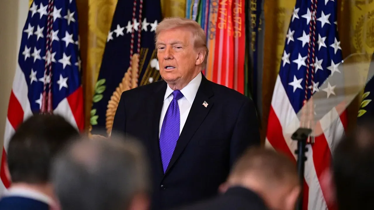 Trump'tan İran'a Sert Çıkış: "Yok Edebiliriz, Bugün Bile Yapabiliriz" Trump'tan İran'a Sert Çıkış: "Yok Edebiliriz, Bugün Bile Yapabiliriz"