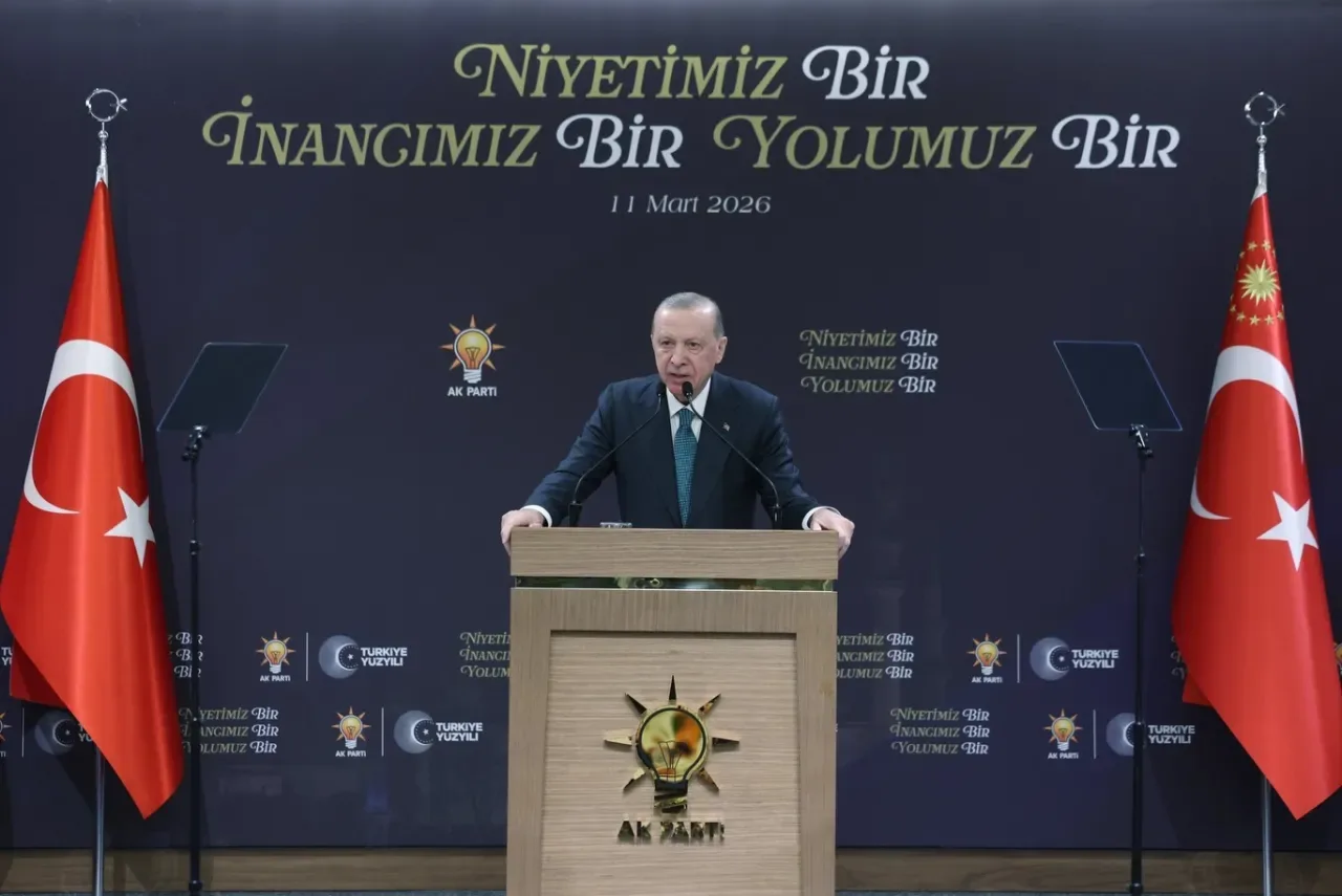 AK Parti'den Vefa Mesajı: "Barışın Yanındayız" AK Parti'den Vefa Mesajı: "Barışın Yanındayız"