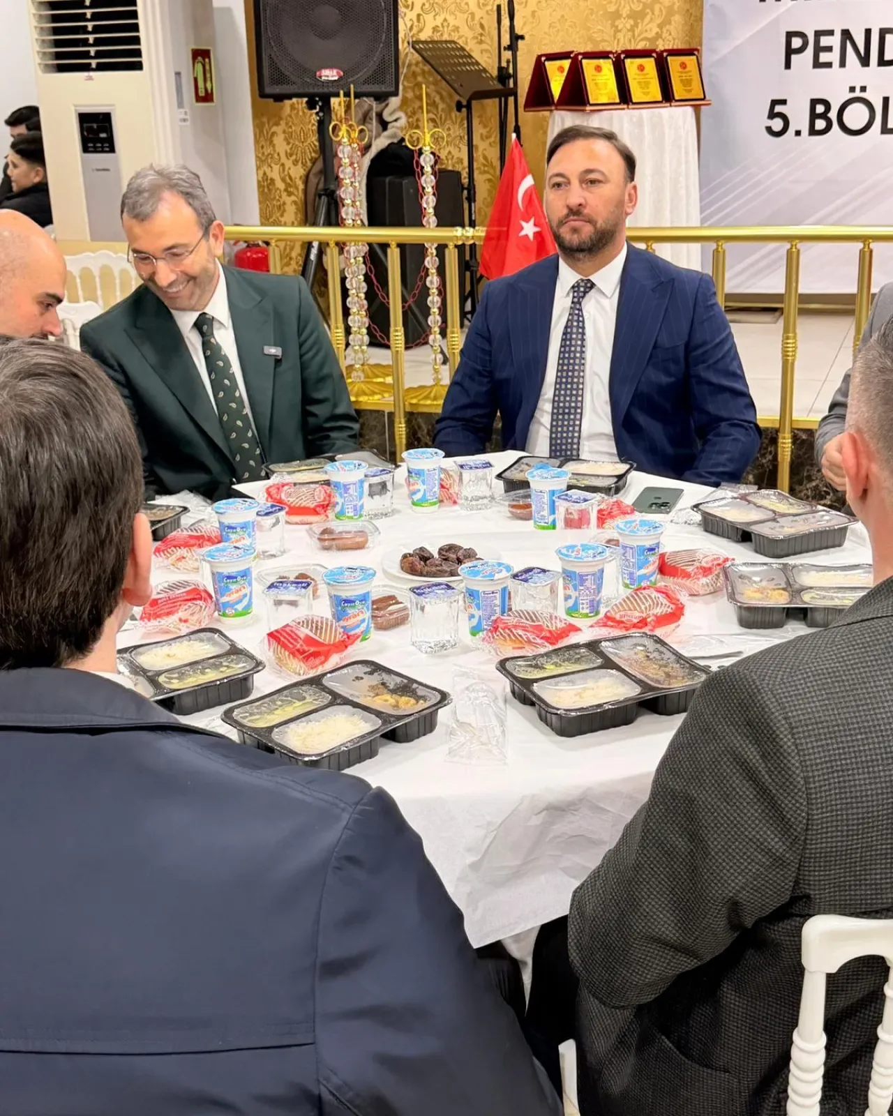 MHP Pendik'te Ramazan Coşkusu: İlçe Başkanlığı 5 Bölgede İftarda Buluştu MHP Pendik'te Ramazan Coşkusu: İlçe Başkanlığı 5 Bölgede İftarda Buluştu