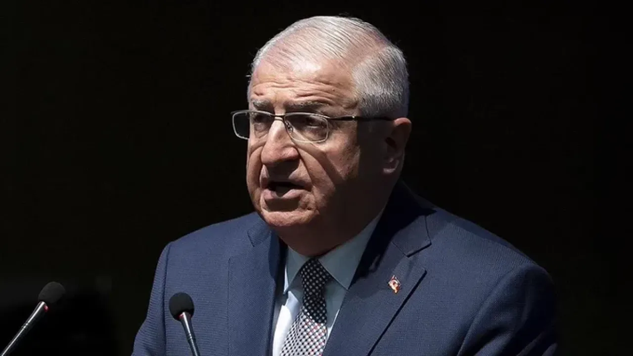 Türkiye ile Suudi Arabistan Savunma Bakanları Telefonda Görüştü Türkiye ile Suudi Arabistan Savunma Bakanları Telefonda Görüştü